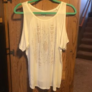 Daytrip cold shoulder top